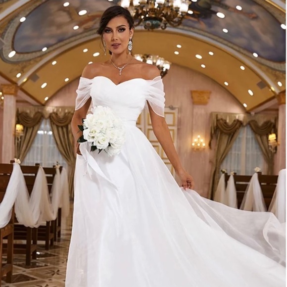 Wedding Dress - Picture 3 of 3